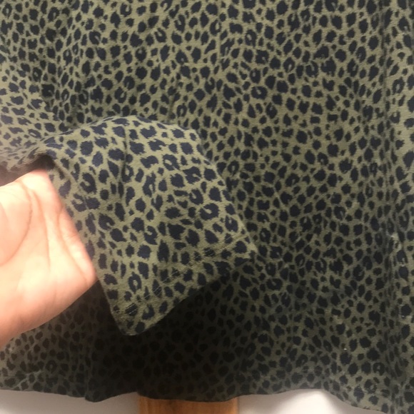 Talbots - women’s Medium top - Picture 4 of 6